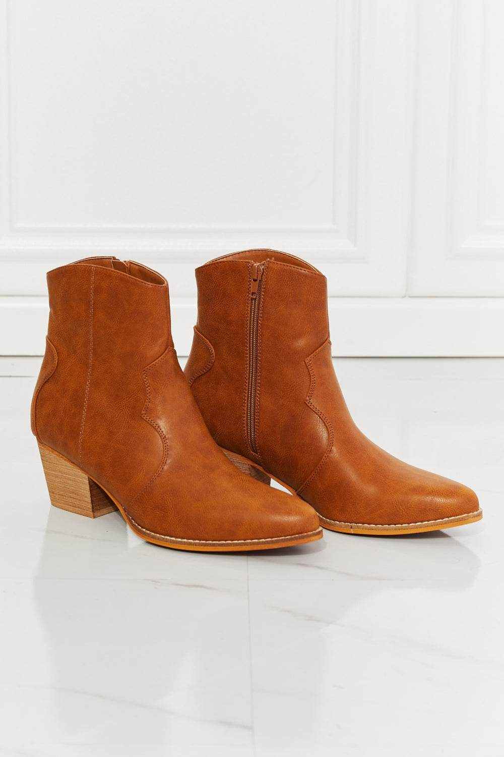 Women's Shoes - Purcell's Clothing Company