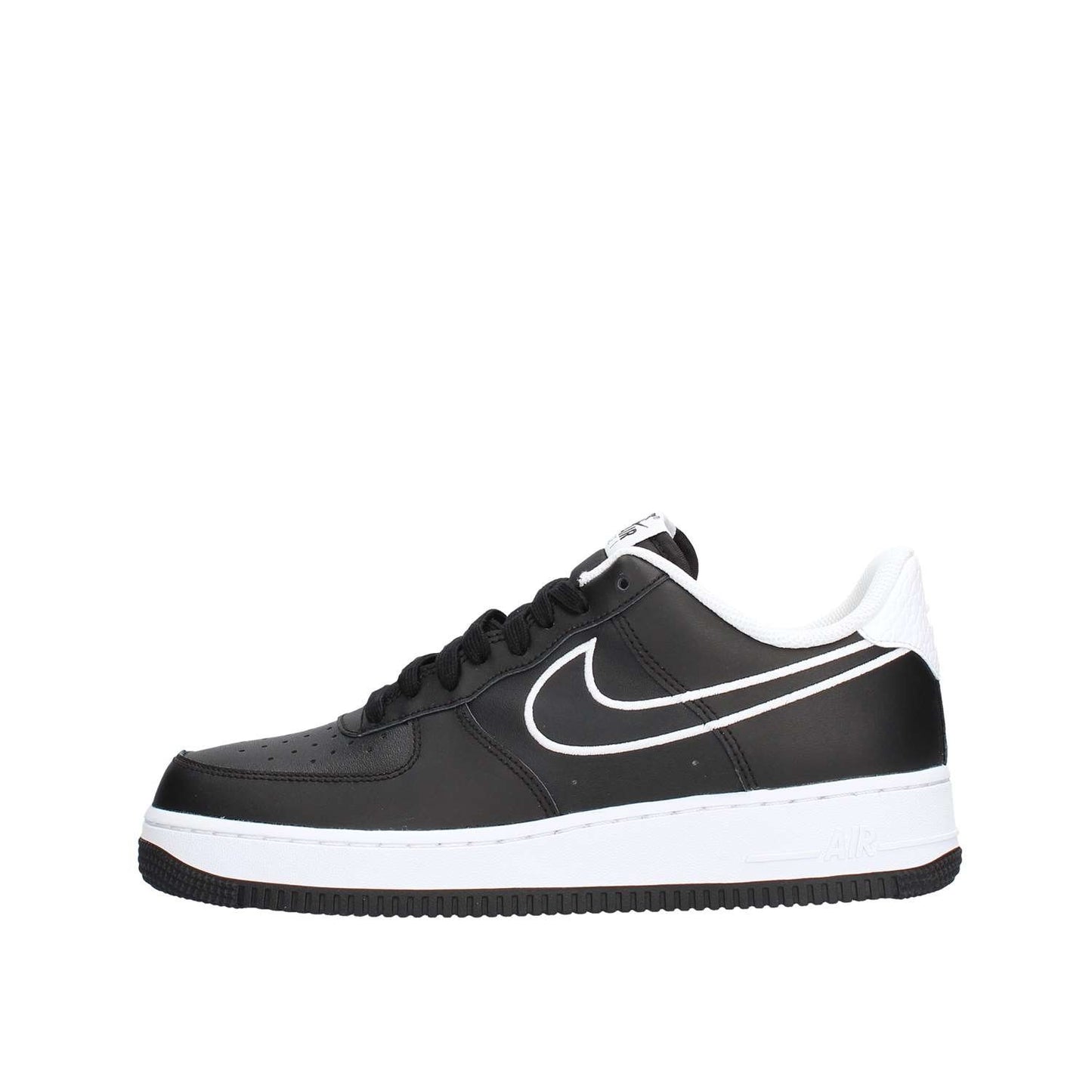 NIKE Versatile Sneakers