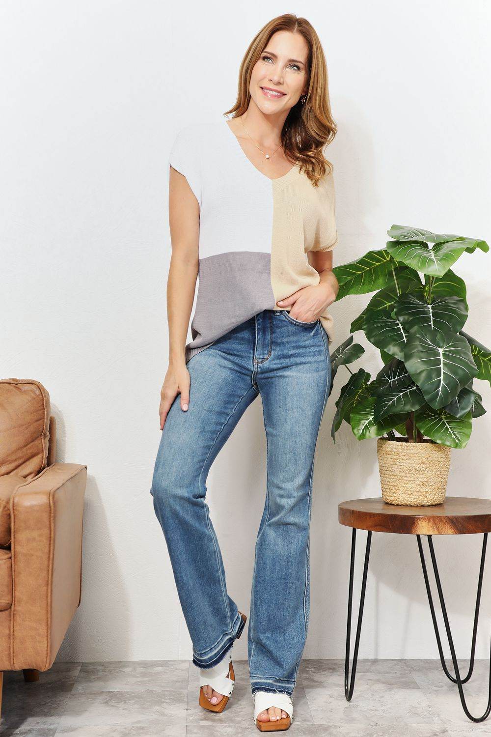 Color Block V-Neck Knit Top - Purcell's Clothing Company